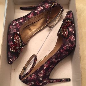 Libby Edelman black multi color women's pump